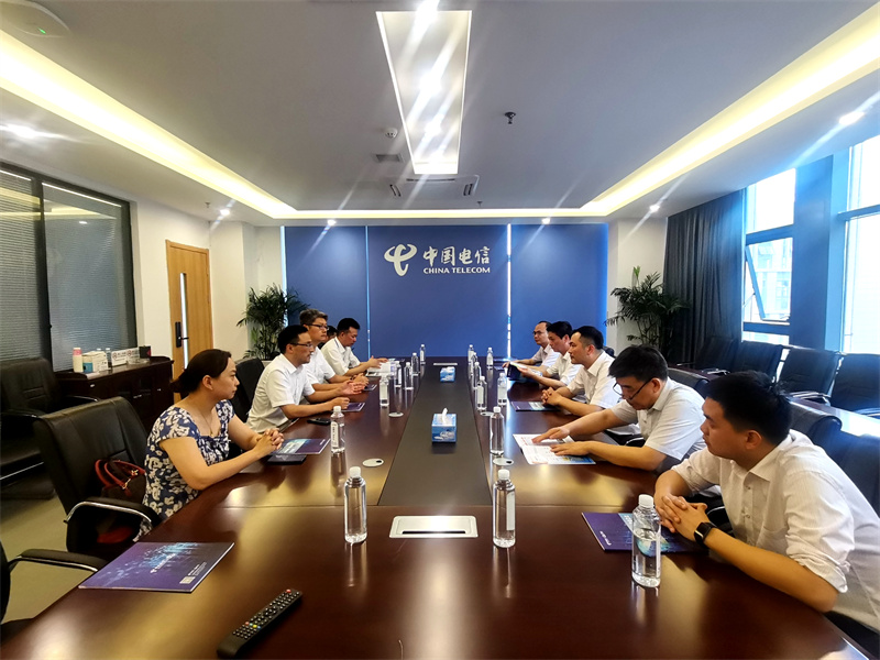 九江二橋赴中國電信中部云計(jì)算大數(shù)據(jù)（九江）中心開展實(shí)地調(diào)研