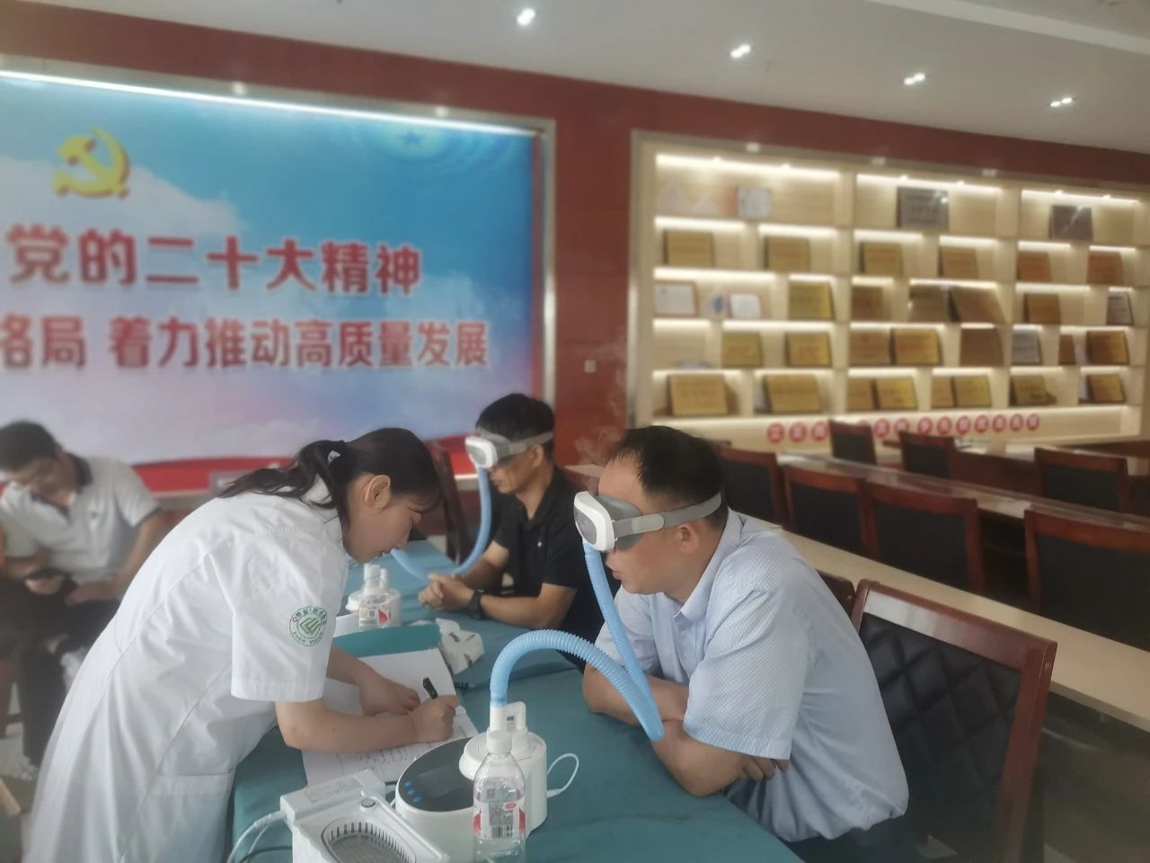 九江二橋開展迎中秋“愛眼護眼，點亮‘睛’彩” 青年沙龍主題活動
